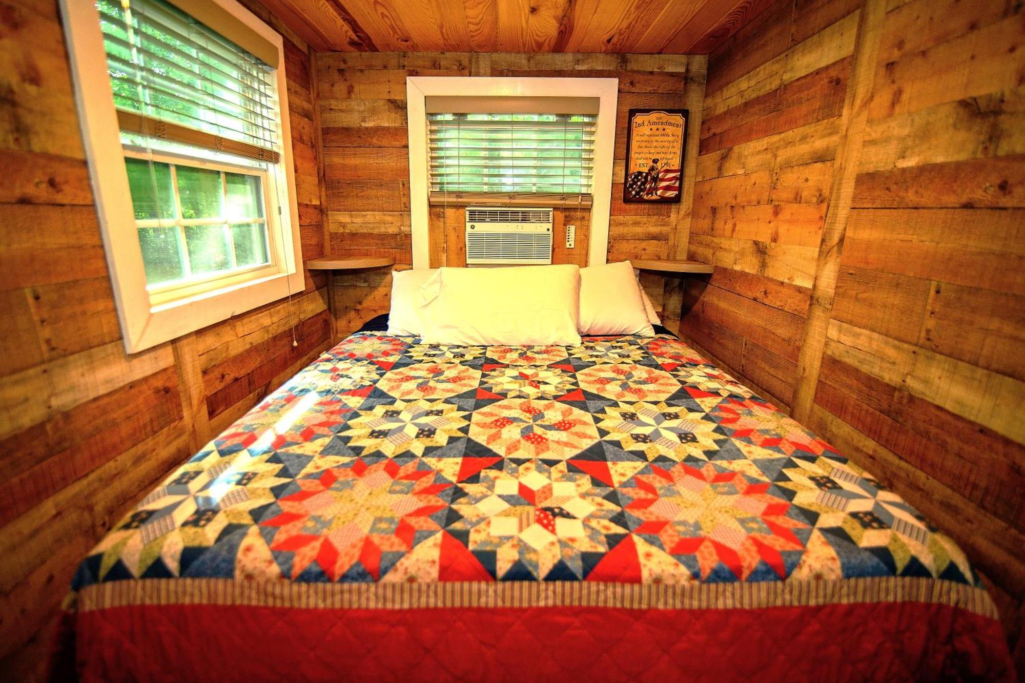 The Americana - Parker Creek Bend Cabins Мърфрисборо Екстериор снимка